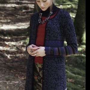 Oleana Womens Blue Floral Knit Cardigan Jacket with Blue Patterned Band.